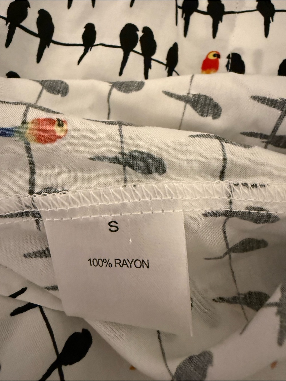 White Short-Sleeve Button Front Blouse with Black & Red Parrot 🦜 Bird Print - Picture 6 of 6